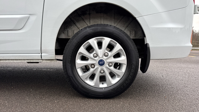 Ford Transit Custom 300 L1 Diesel Fwd 2.0 EcoBlue 130ps Low Roof D/Cab Limited Van